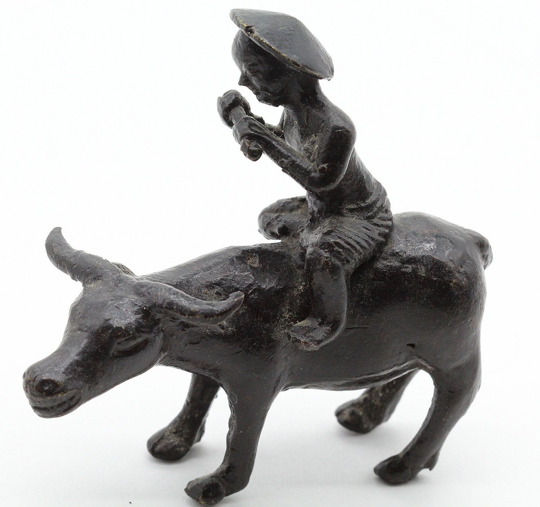 Ancienne Statue Boeuf Vietnamienne en Laiton