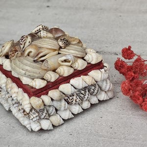 Petite Boîte à Bijoux Vintage Décor Coquillages – Art Populaire Français