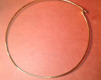 Vintage Minimalist Gold Tone Joan Rivers Collar