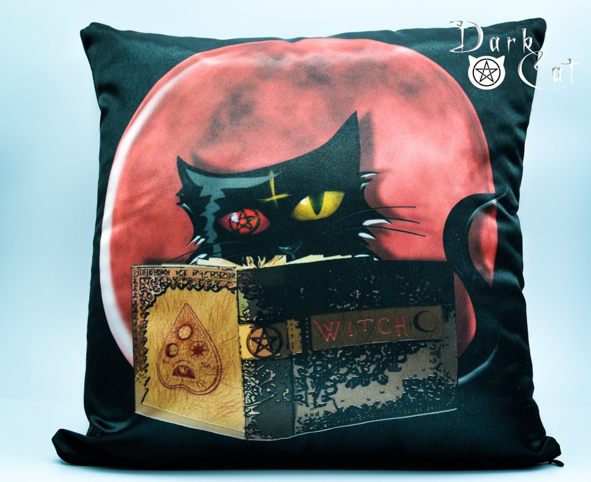 Coussin Chat Maléfique Satin