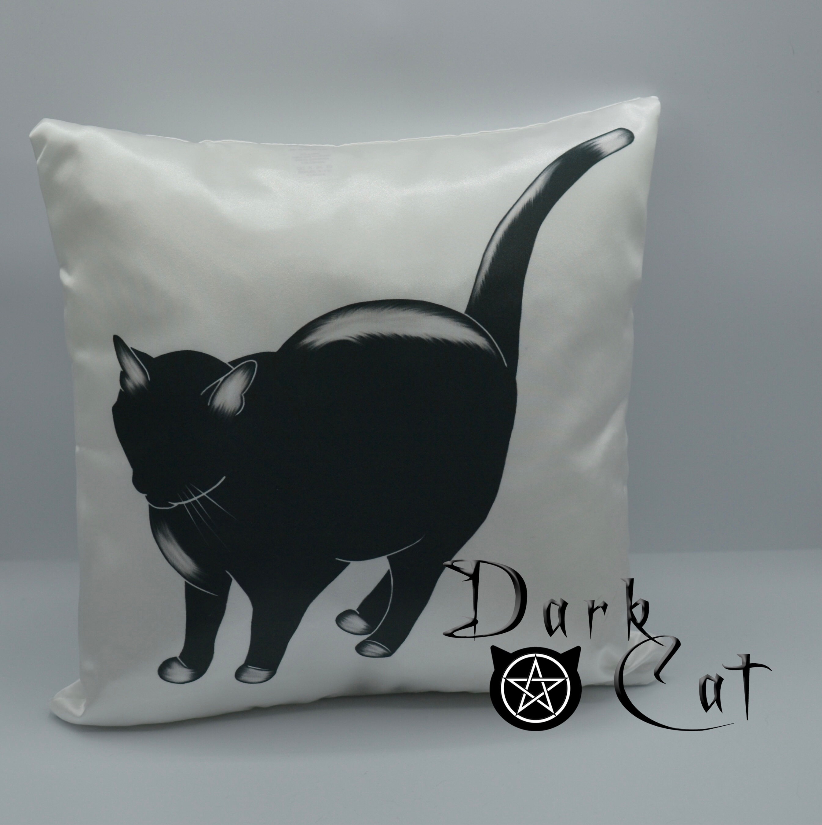 Coussin Chat Noir Satin