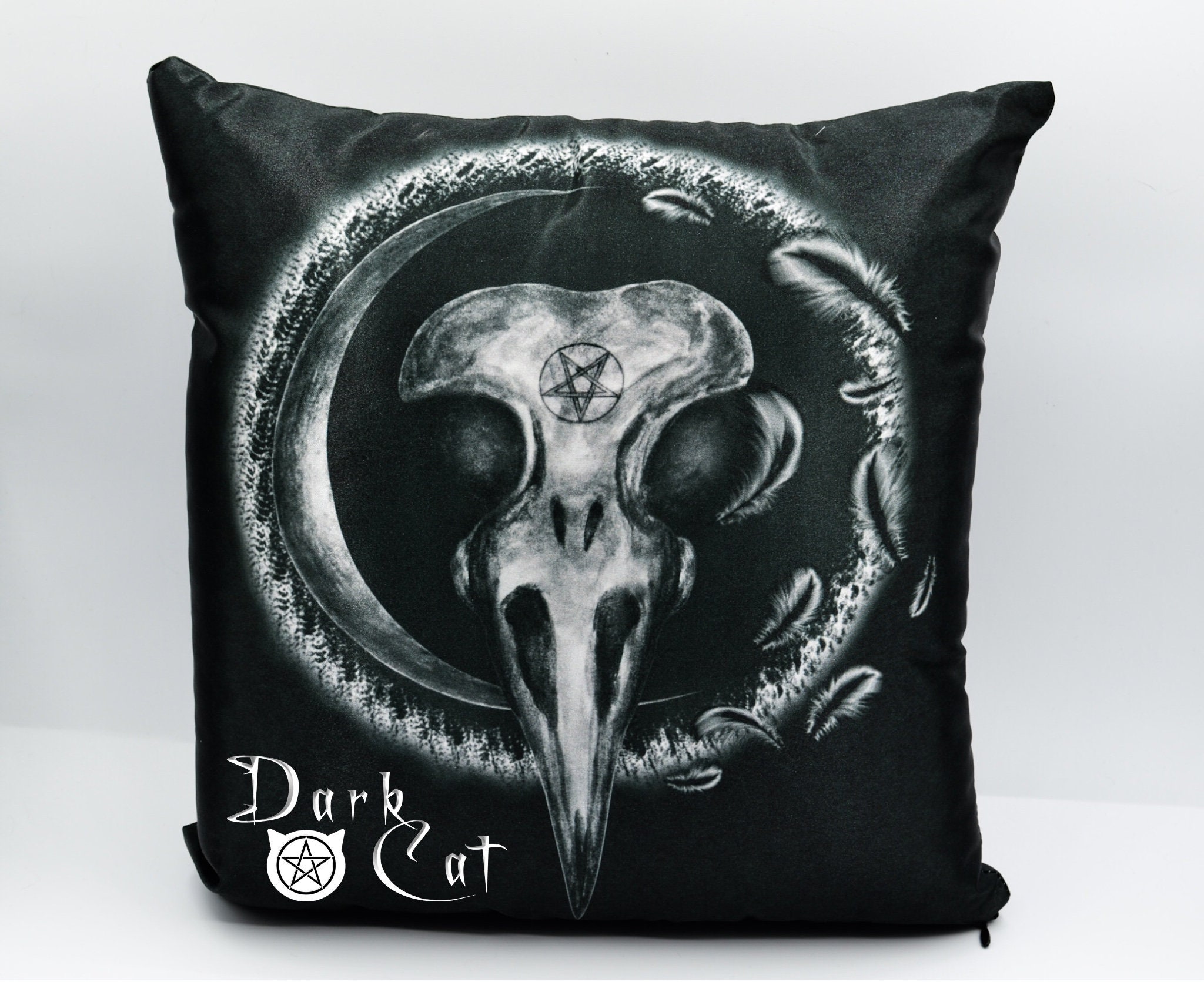 Coussin Crâne de Corbeau Satin