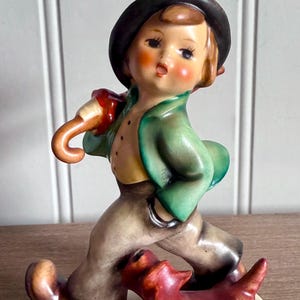 Vintage Hummel &quot;Strolling Along&quot; Porcelain 5&quot; West Germany Goebel #5