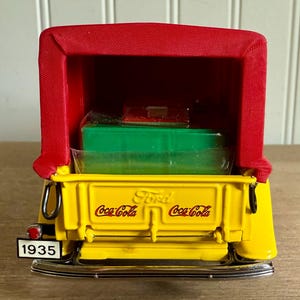 Danbury Mint Coca-Cola 1935 Delivery Truck 1:24 Diecast Metal Scale Model