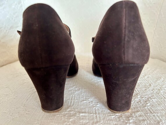 1930s PeepToe shoes in brown suede - image 6