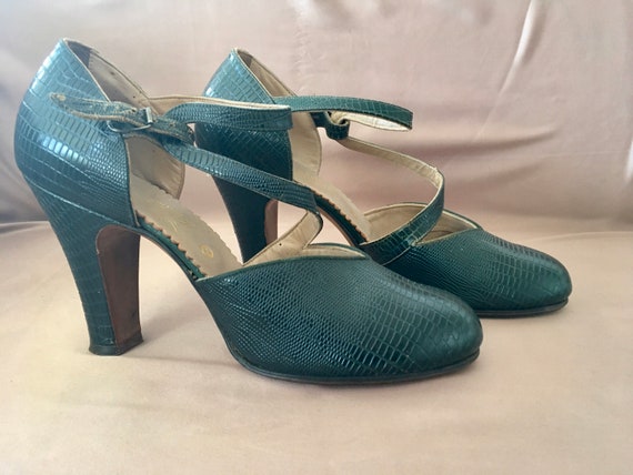 Sexy 1930s Green Imitation Lizard Shoes