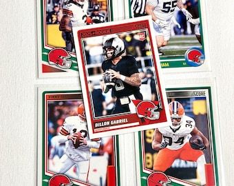 Cleveland Browns NFL Football Cards - pick your favorite players - top load cases included