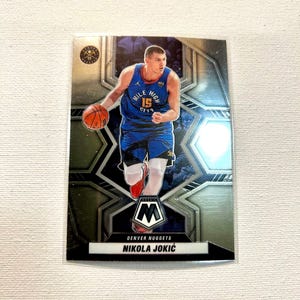 Basketbalkaart - Nikola Jokic #111 - zilver - Denver Nuggets - Panini-mozaïekkaart 2021 - zonder beoordeling - gratis verzending voor bestellingen van meer dan 10 dollar