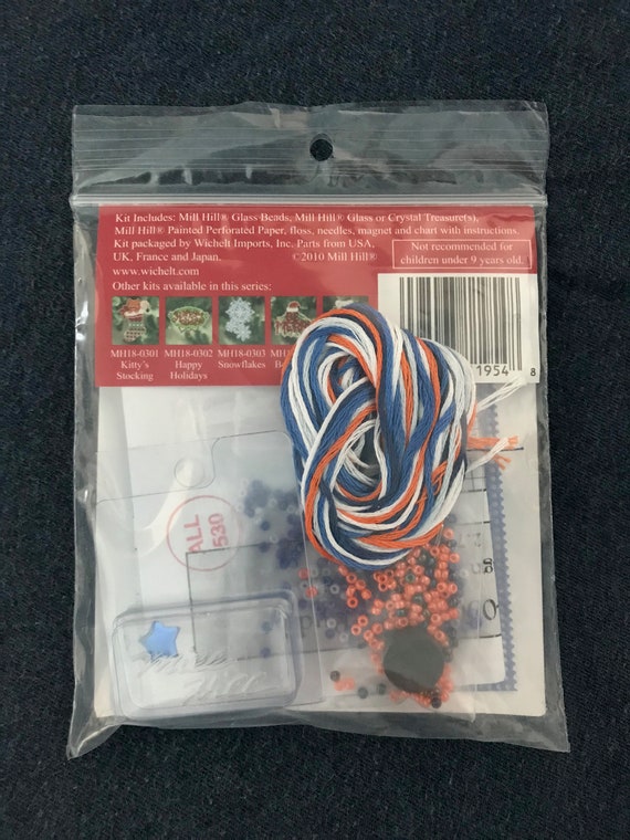 Christmas Holiday Boot Glass Bead Kit Treasure by Mill Hill w Treasure SALE