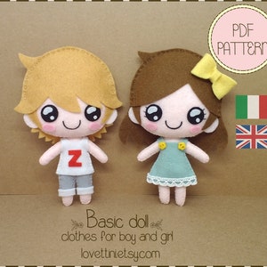 Può includere: Modello PDF per una bambola di base in feltro con capelli castani e un fiocco giallo, e una bambola di base in feltro con capelli biondi. Le bambole indossano abiti semplici. Il testo "Basic doll clothes for boy and girl" è sotto le bambole.