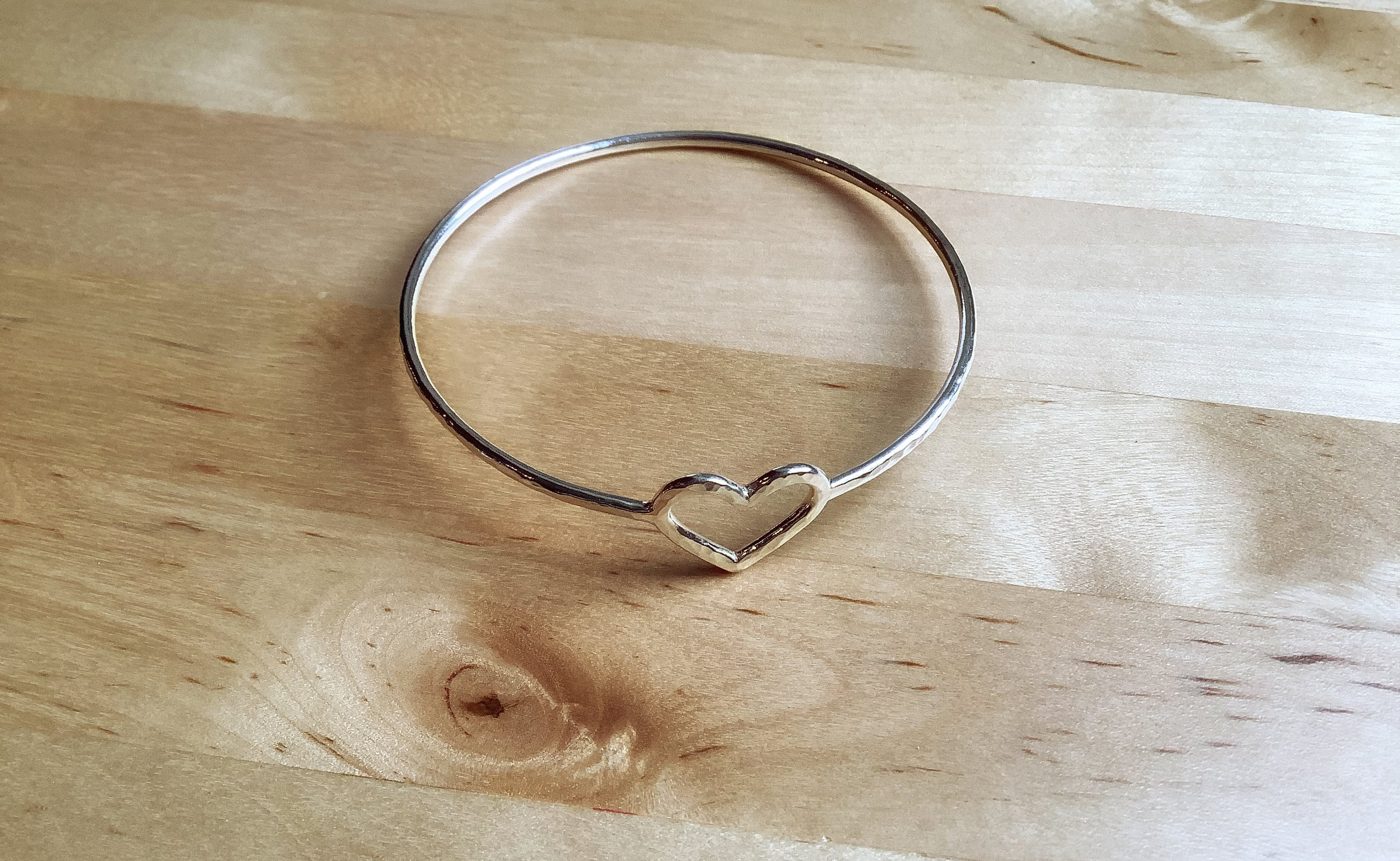 Silver heart bangle deals