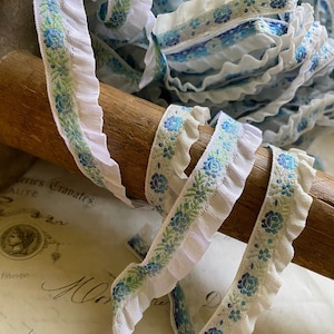 1/2&quot; Vintage Jacquard ruffle trim with embroidered florals  and leaves 240 DIY crafting wedding bridal sewing reenactment bows