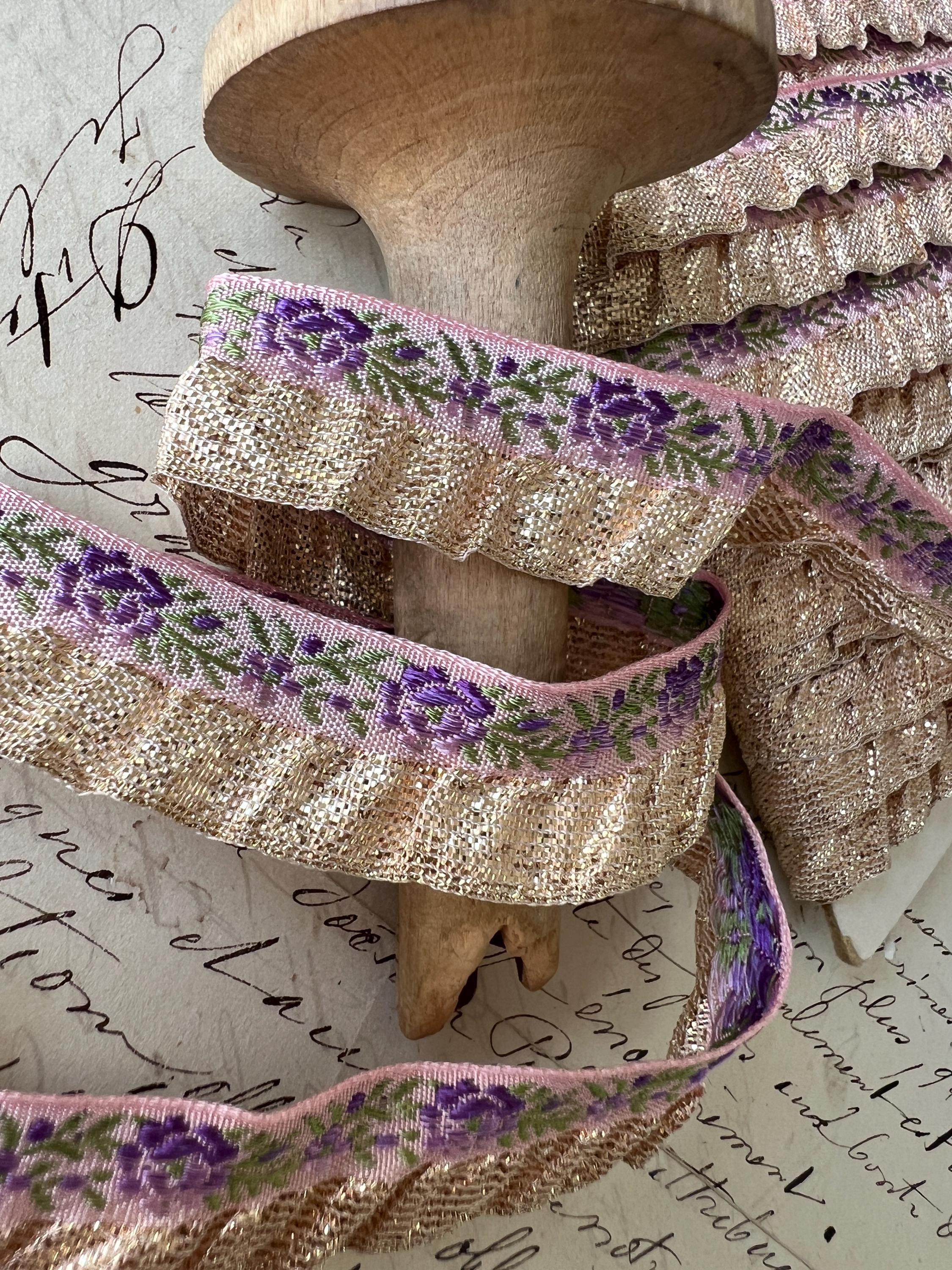 Historial Ruffle Trim 5/8