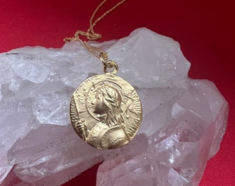 Divine Joan of Arc Pendant in Elegant Gold Finish, Catholic Medal, Unique Gift