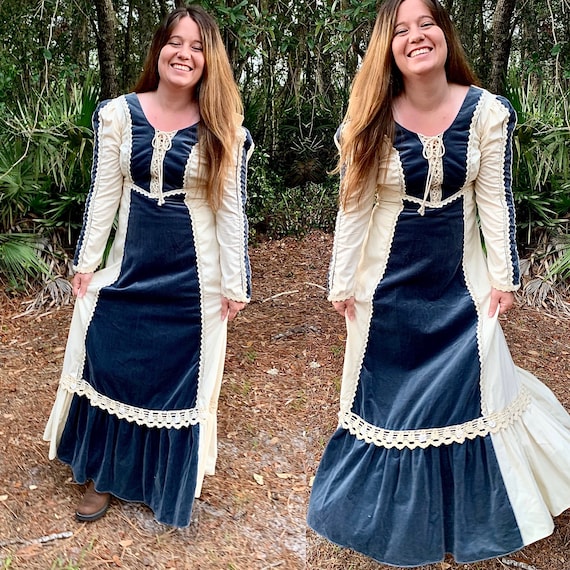 Velvet Gunne Sax Maxi Lace-up Dress