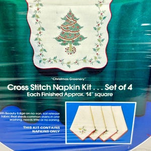 Vintage Paragon "Christmas Greenery" Cross Stitch Napkin Kit Set Of 4 bild 3