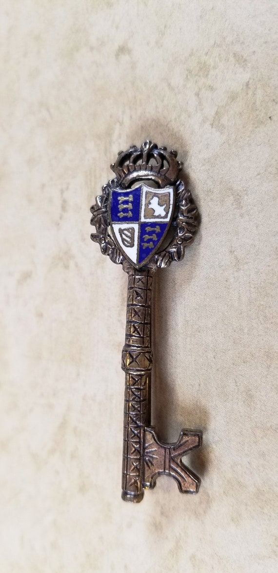 Royal Crest Vintage Key Brooch Pin