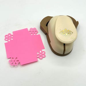 Anna Griffin Flower Corner Punch Scrapbooking Card Making Tool