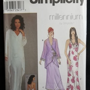 Simplicity 8912 Misses Bias Nightgown Shaped Robe Pattern