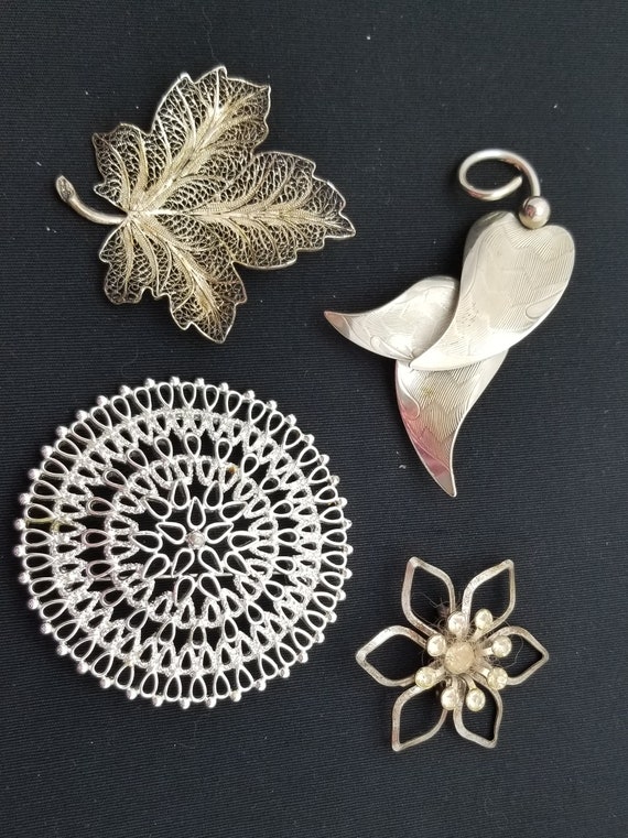 Vintage Costume Brooches, Lot of 4 Pins Leaves an… - image 1