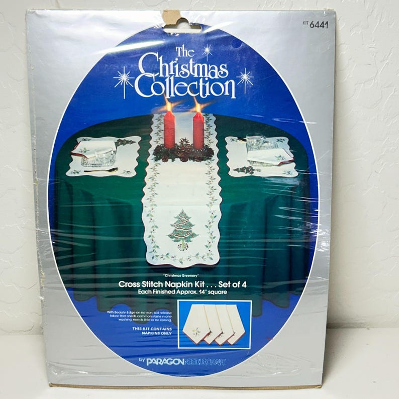 Vintage Paragon "Christmas Greenery" Cross Stitch Napkin Kit Set Of 4 bild 1