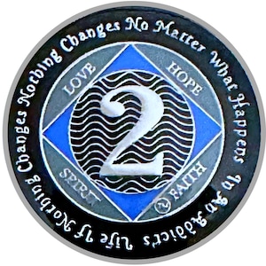 NA-medaillon 2 jaar, zilver, blauw verguld, met epoxy bedekte anonieme verdovende middelen, NA-herstelchip