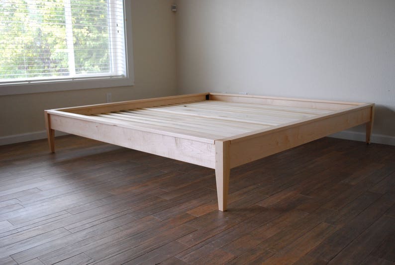 Maple Platform Bed With Tapered Legs Twin Full Queen King Image 0