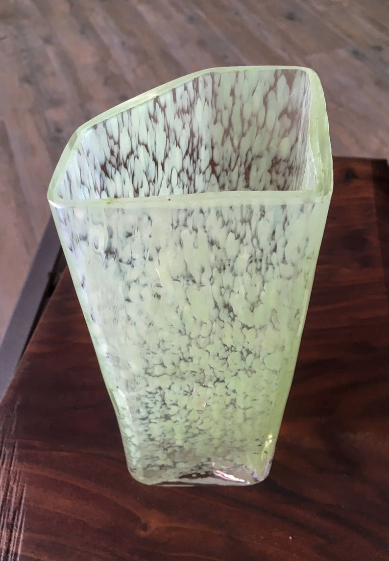 Diamond Style Vase image 4