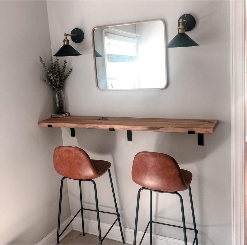 Farmhouse Floating Shelf: Solid Pine Wall Mounted Table with Black L Brackets imagem 5