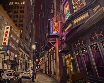 Può includere: Dipinto a olio di una strada cittadina notturna. Gli edifici costeggiano la strada, con un'insegna al neon "BAR" e un'insegna "PARK". Un cartello dice "Go Birds Fly Eagles Fly". Le auto sono parcheggiate lungo la strada.