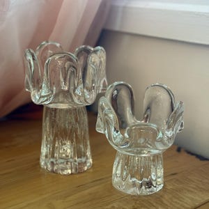 1970er Jahre Göran Wärff für Kosta Boda Crystal &quot;Sunflower&quot; Kerzenhalter - Paar | Mid Century Modern