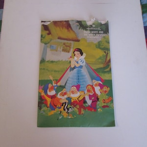 Vintage 1970 seña de identidad blancanieves y los siete enanos pieza central de cartón recortes de papel muñecas de papel Walt Disney personajes fairy tale princesa