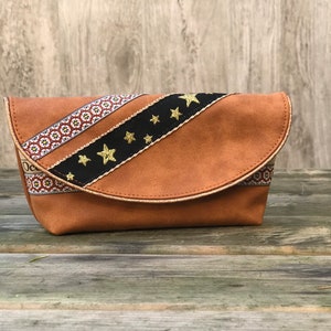 Etui à lunette simili cuir marron clair et tissu map monde