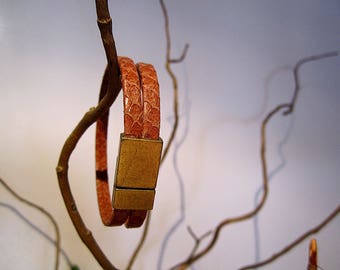 Bracelet femme, bracelet unisex, bracelet cuir 2 bandes, bracelet empreint serpent marron.