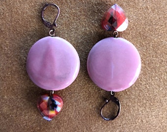 boucles d'oreilles rond rose et coeur facetté