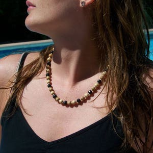 Collier trois bois image 3