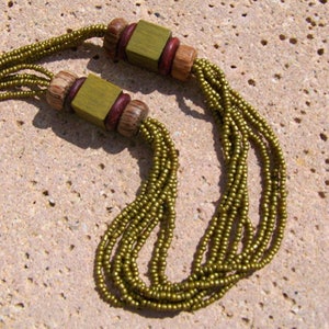 Collier décolté vert bronze doré image 1