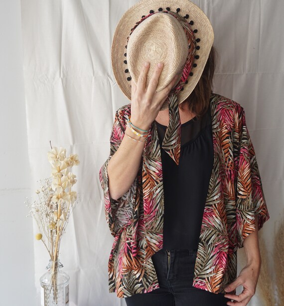 Veste kimono femme courte avec ceinture et chouchou imprimé