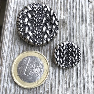 10 Stück Metallknöpfe silber mit Struktur &quot;Strick&quot; 18mm oder 28mm