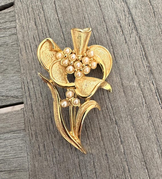 Brosche Anstecknadel Aus Metall 50mm X 30mm Blume Lilie Gold Farben (1 Stück)