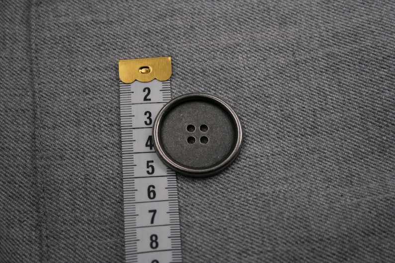 6 Stück weiße Metall Knöpfe mit Rand 4 Loch in 15mm, 18mm, 20mm, 22mm, 28mm, 31mm oder 34mm Bild 4