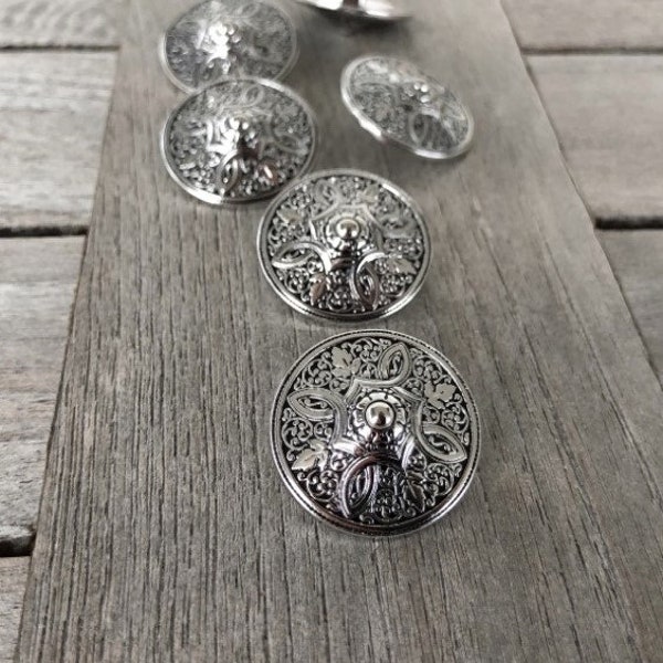 6 Stück silber Metallknöpfe wunderschönes Muster Ösenknöpfe 20mm oder 25mm
