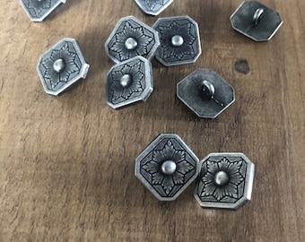 10 Stück alteisen farbene Metallknöpfe eckige Form flach Ösenknöpfe 16mm x 16mm made in Germany