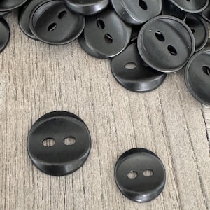10 Stück schwarz flach Metallknöpfe 2 Loch 18mm oder 23mm