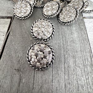 6 Stück elegante silber glänzend mit schwarzem Rand Metallknöpfe 15mm, 19mm oder 22mm