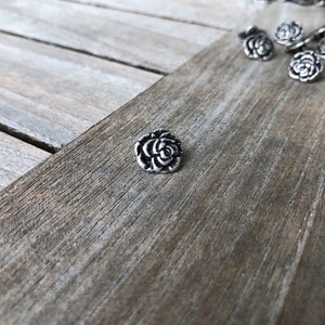 10 Stück Rose Knöpfe altsilber aus Metall Blume Motiv 12 mm bild 5