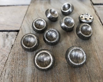 10 pièces en argent ancien petits boutons en métal superbe forme, comme vintage, 14 mm