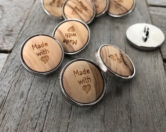 6 pièces boutons en métal argenté avec un insert en bois d’olivier véritable « fait avec amour » 20 mm