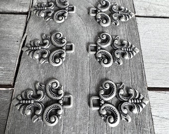 8 Stück altsilber Miederösen aus Metall für Dirndl Tracht 33 mm x 25 mm