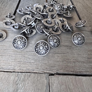 6 Stück silber matt gewölbte Dirndl Knöpfe aus Metall Tracht 17 mm (0,67 tum)